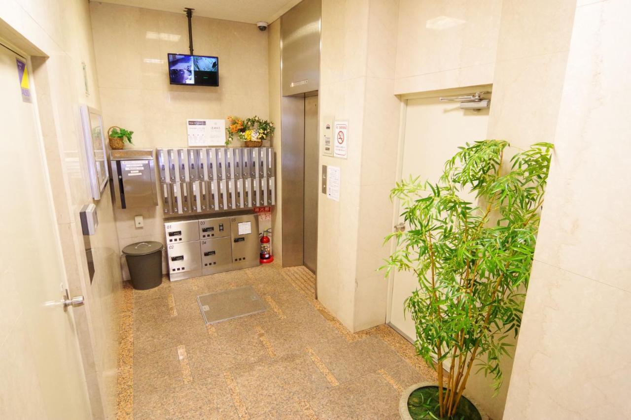 Nippombashi Art Hotel 703 Osaka Exterior photo